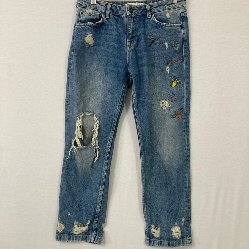 Zara Distressed Embroidered Boho Straight Leg Jeans‎ size 4
